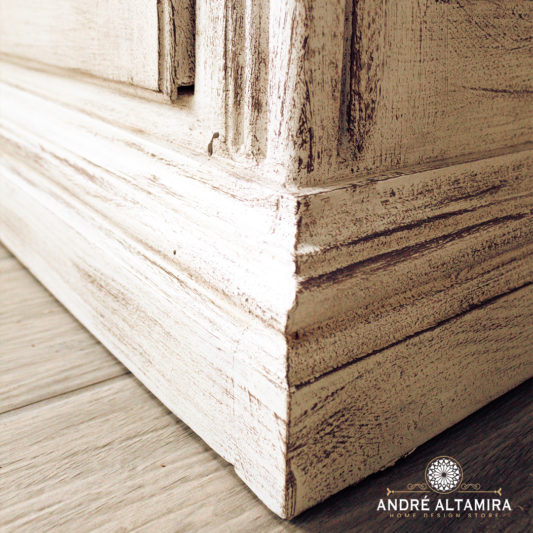 APARADOR VINTAGE TALLADO A MANO