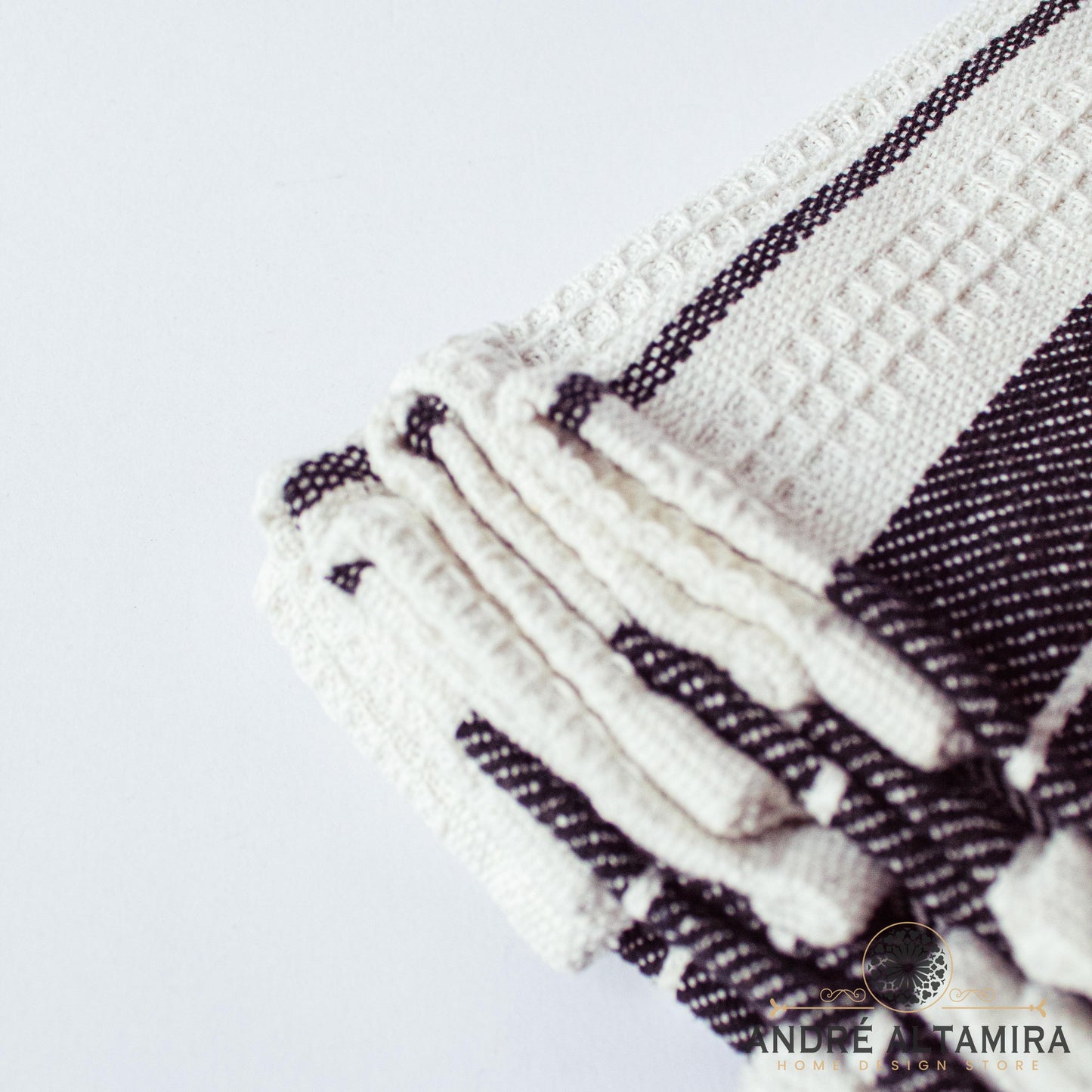PAÑO DE COCINA COLOR BLANCO CON NEGRO SETX4