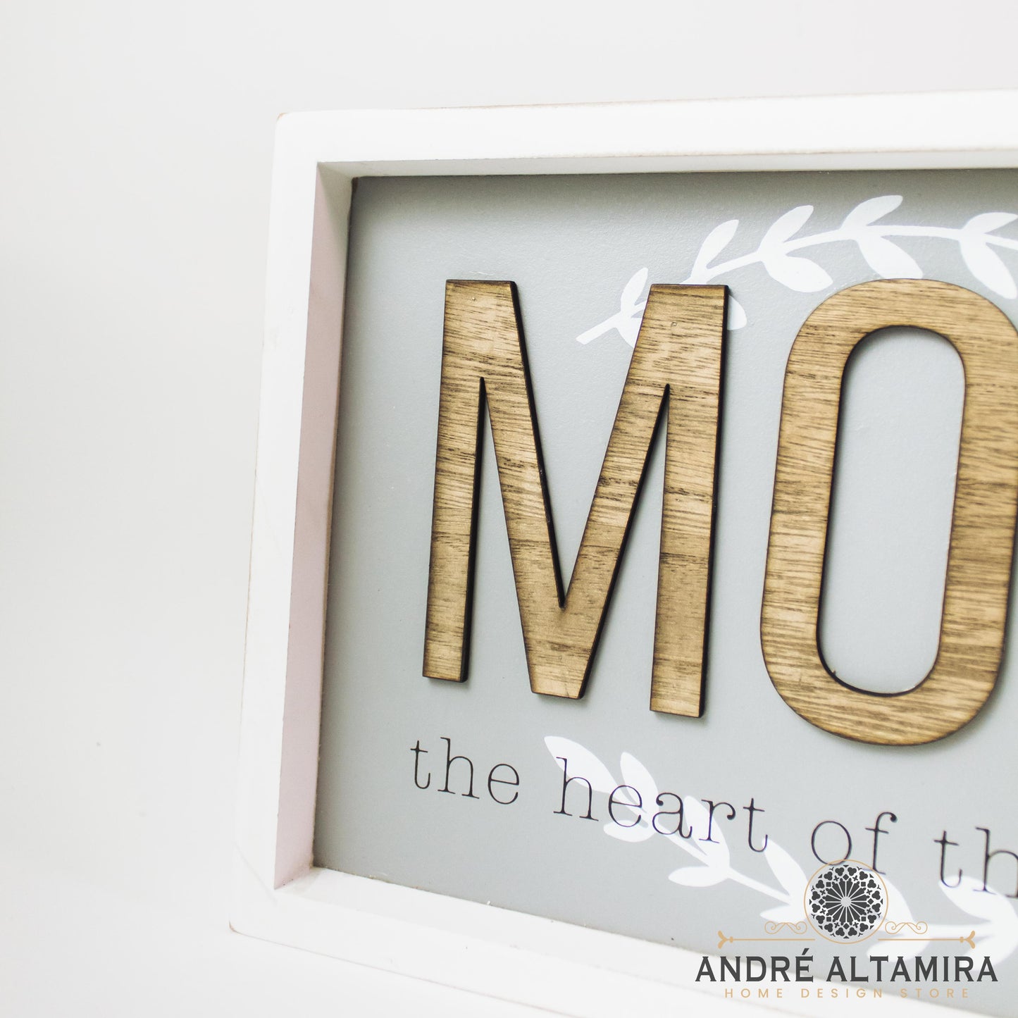 CUADRO DE MADERA BLANCO MOM 30CM X 20CM