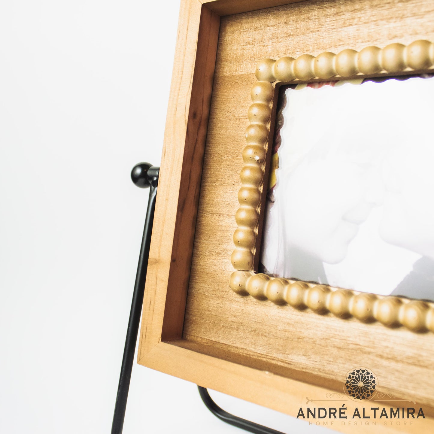 PORTA RETRATO DE MADERA CON PEDESTAL