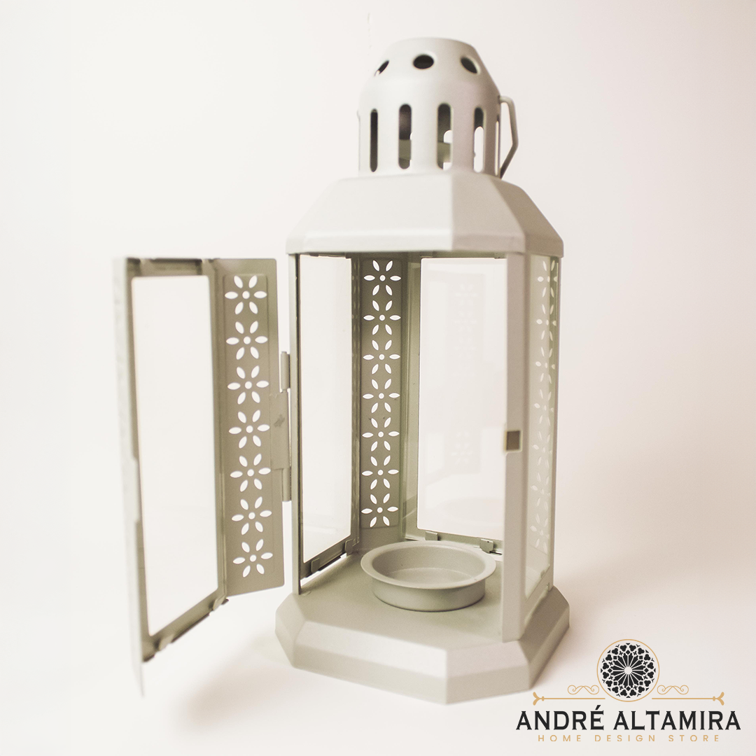 FAROL DE METAL GRIS CON VENTANAS DE VIDRIO PARA VELA