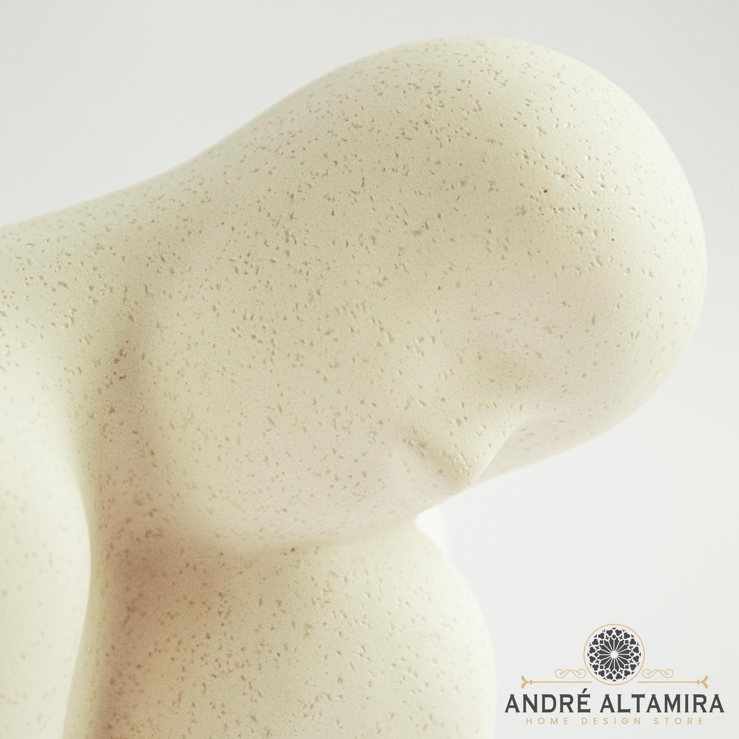 ADORNO DECORATIVO DE MUJER BLANCO