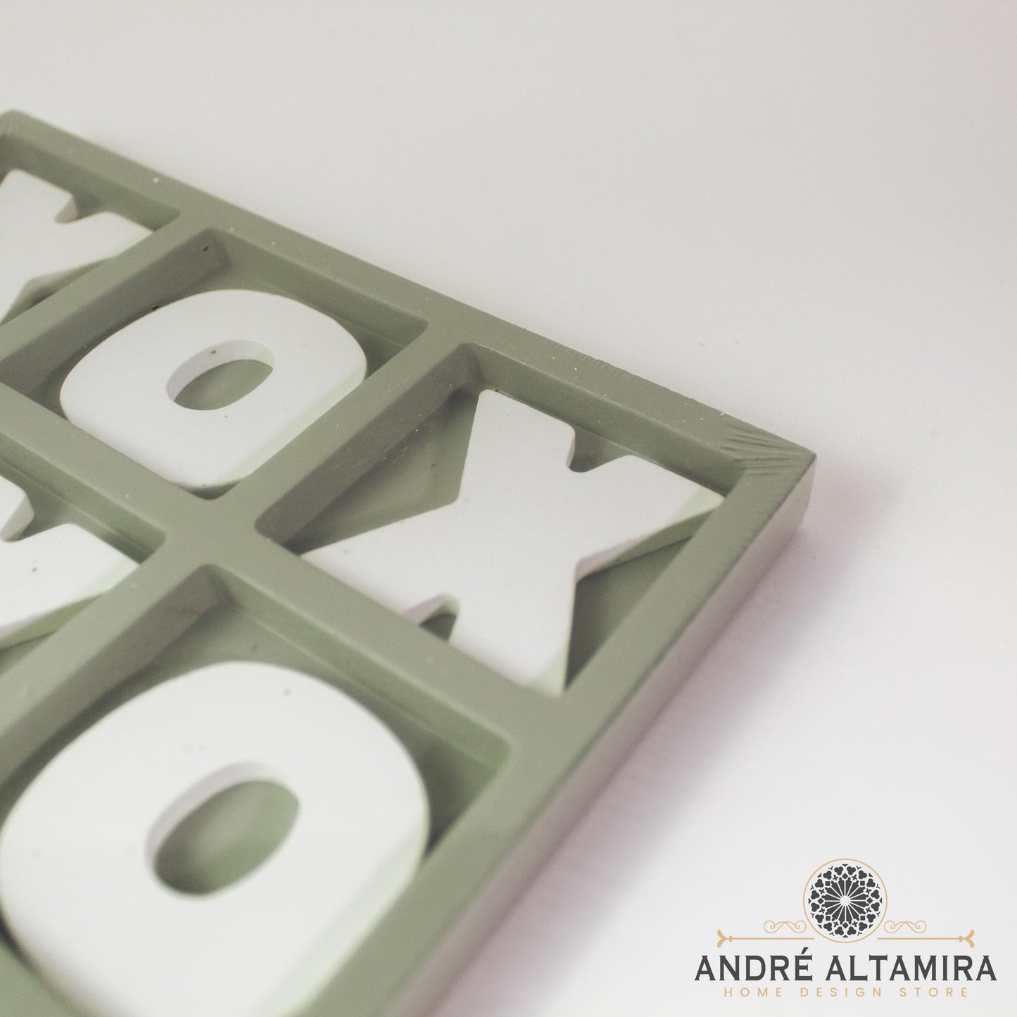 TIC TAC TOE DE MADERA GRIS CON BLANCO