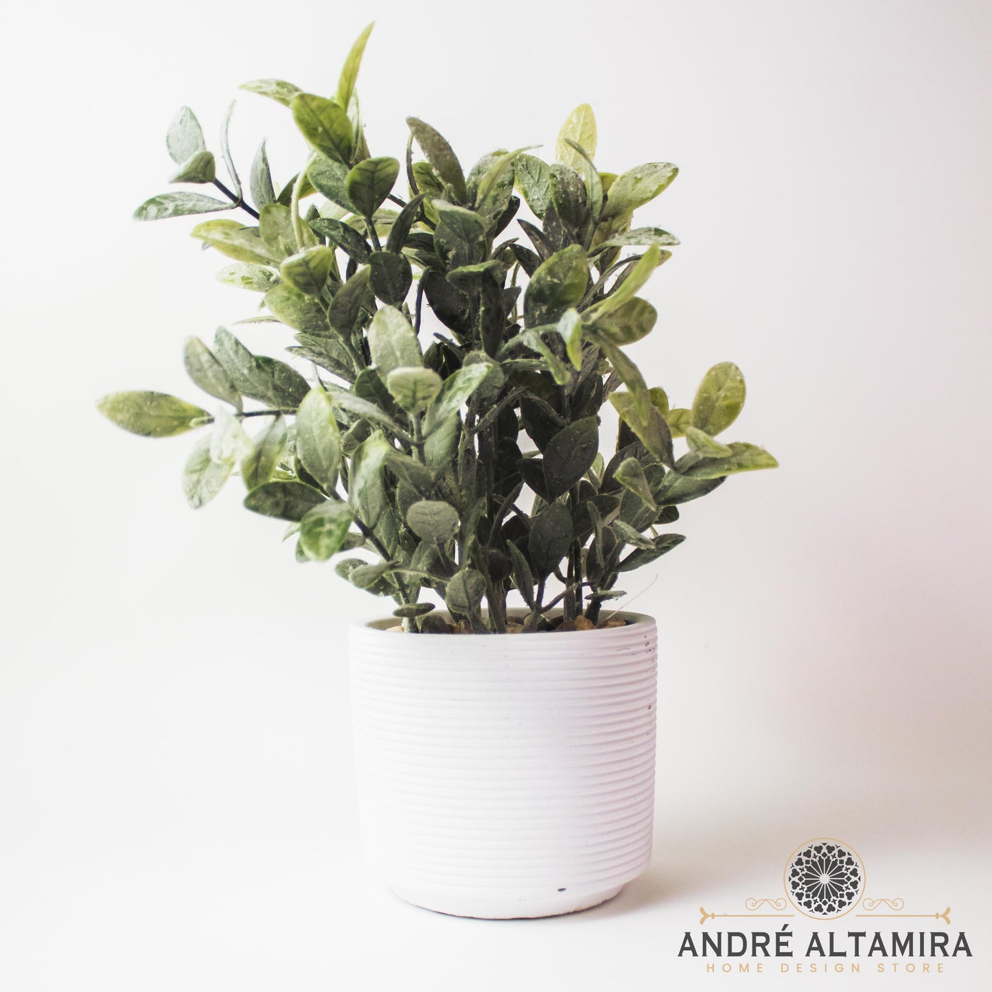 PLANTA DECORATIVA ARTIFICIAL CON MACETA BLANCA